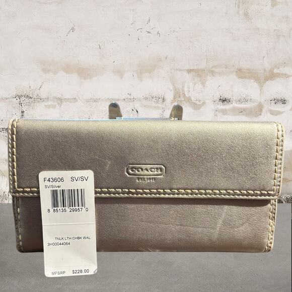 Coach Turn-Lock Leather Checkbook Wallet Silver Metallic - Picture 8 of 8